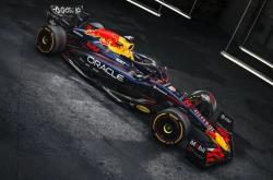 -梅赛德斯横扫索伯车队，汉密尔顿统治全场