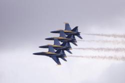 英雄联盟总决赛2025-当锡安降临意甲，末节英雄主义改写焦点战剧本