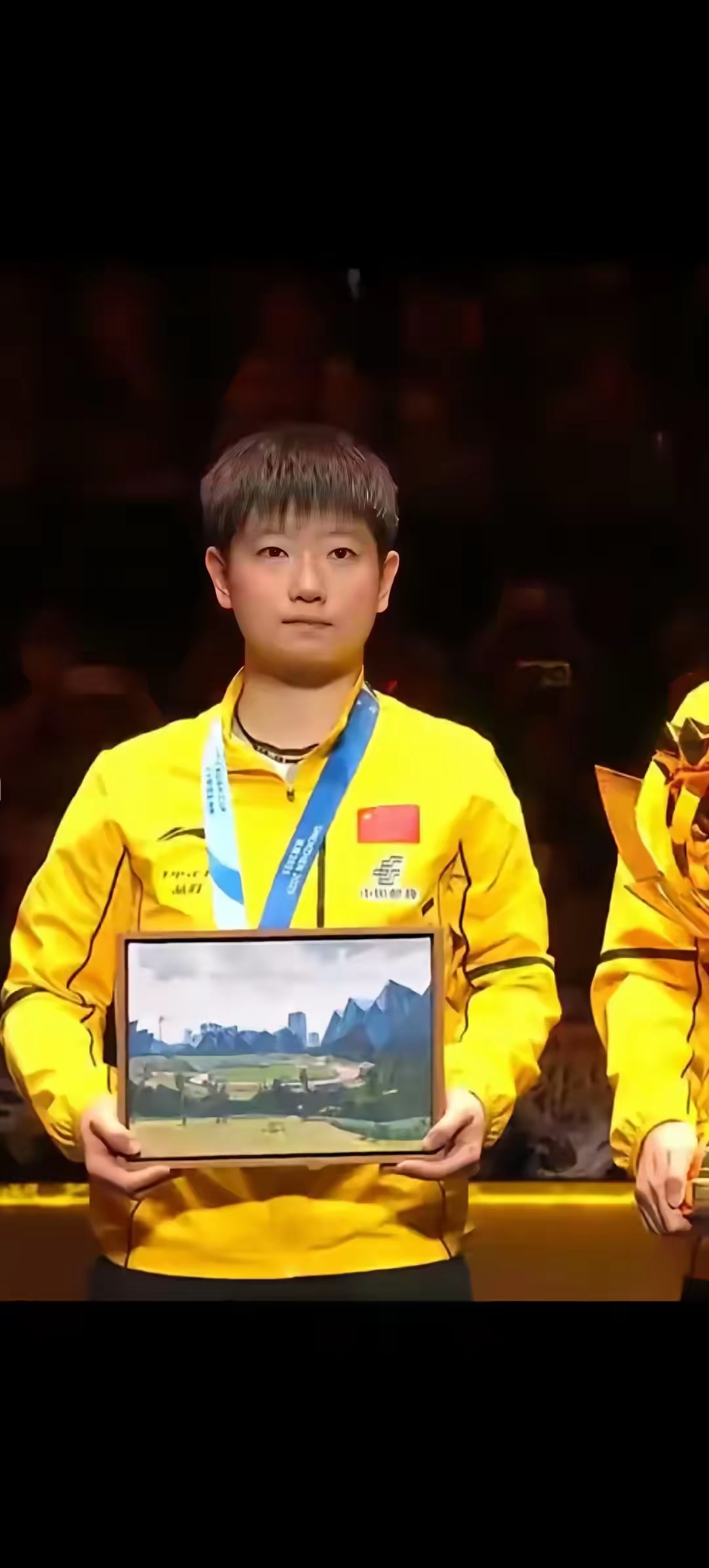 关于卫冕冠军再度展现实力，力压对手保持不败的信息