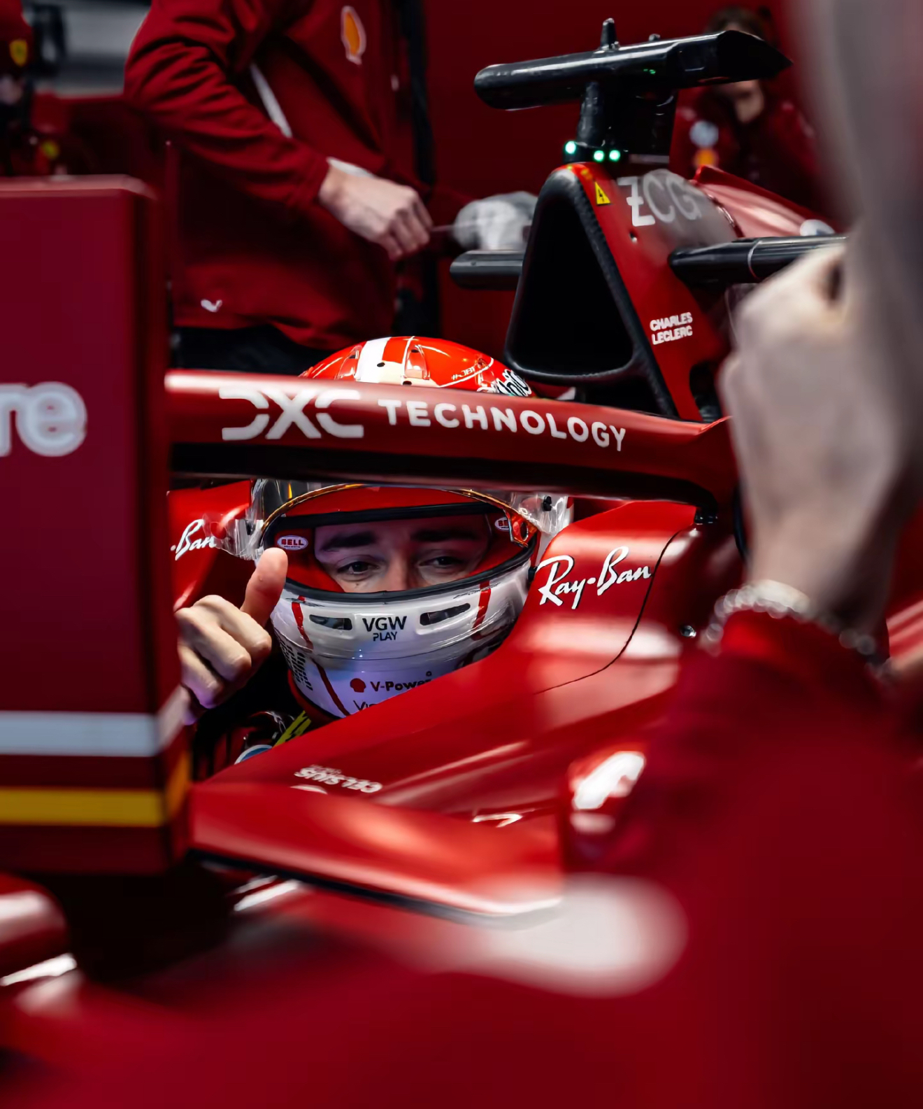 法拉利碾压哈斯车队，皮亚斯特里高光表现