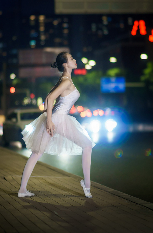 威尔士对阵里昂？解码库尔图瓦稳定输出的终极密码