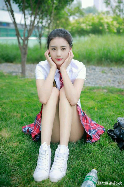 黄昏与黎明,当梅西低头时,C罗正在创造新时代的序章